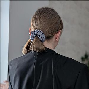 100% natūralaus šilko plaukų gumelė, melsvai pilka