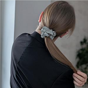 100% natūralaus šilko plaukų gumelė, šalavijo pilka