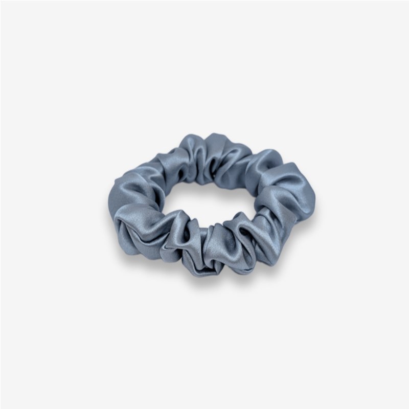 100% natūralaus šilko plaukų gumelė, šviesiai mėlyna